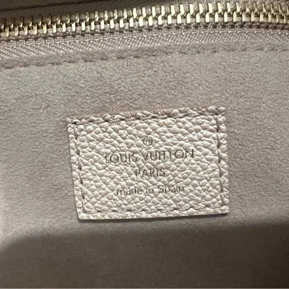 Louis Vuitton Neverfull Summer Stardust collection in beige clair - Picture 7 of 16